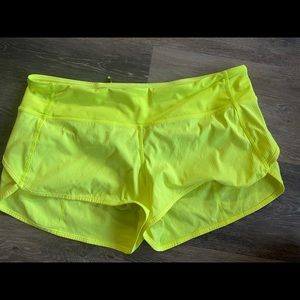 Lululemon Run Speed Up Shorts• 2.5 inseam•Size 8🟡